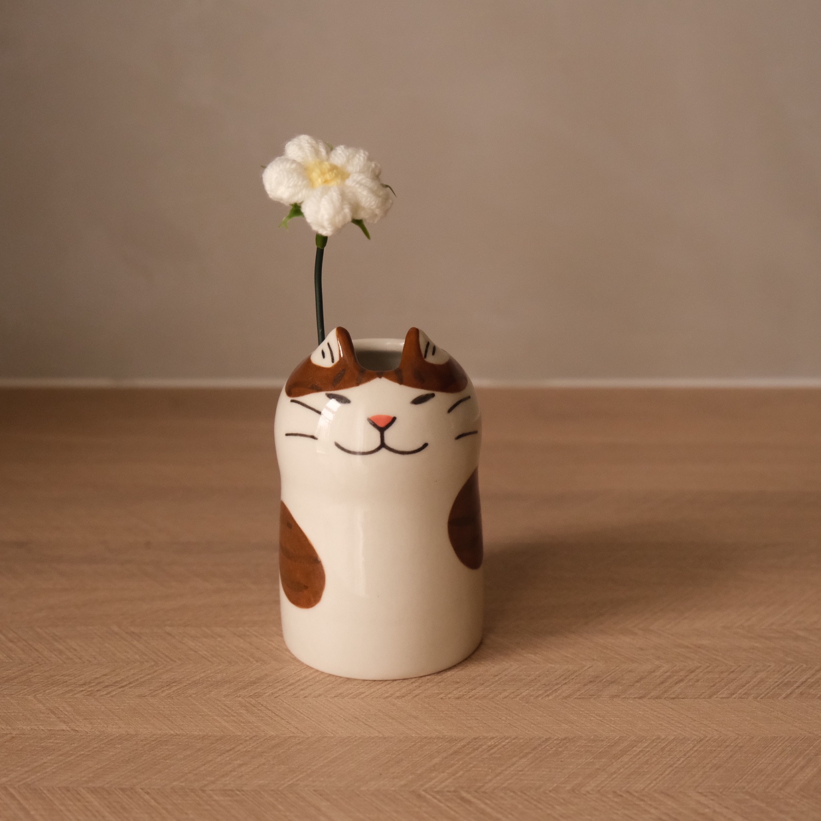Yycat 白底虎斑貓花器3