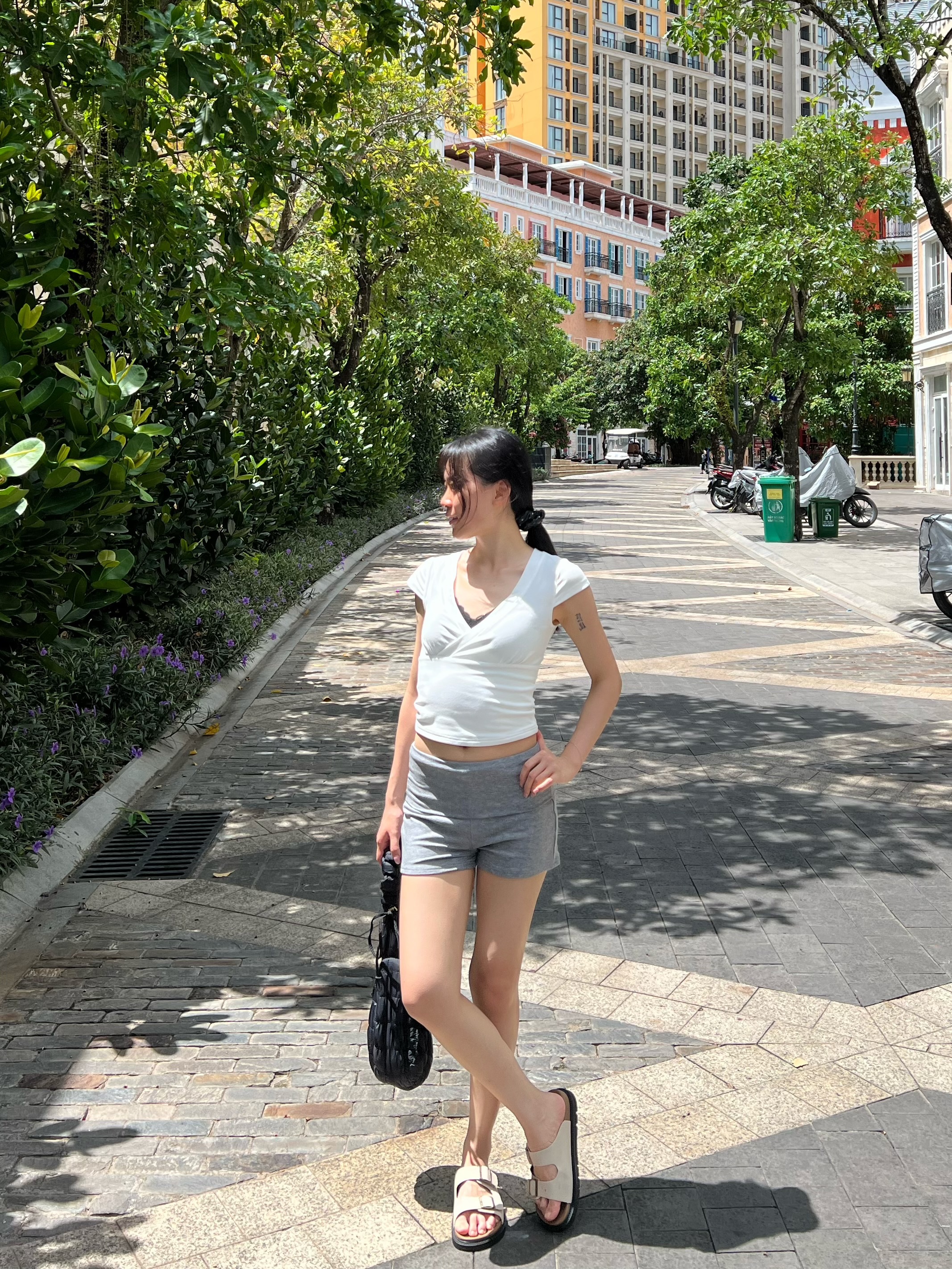 歐美風彈力翻領低腰小短褲/ 自留!! 2色