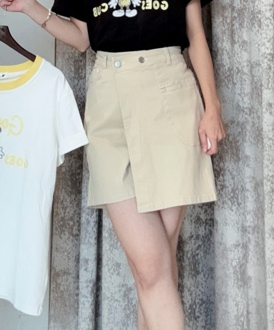褲頭不對稱交叉感一片裙短褲裙