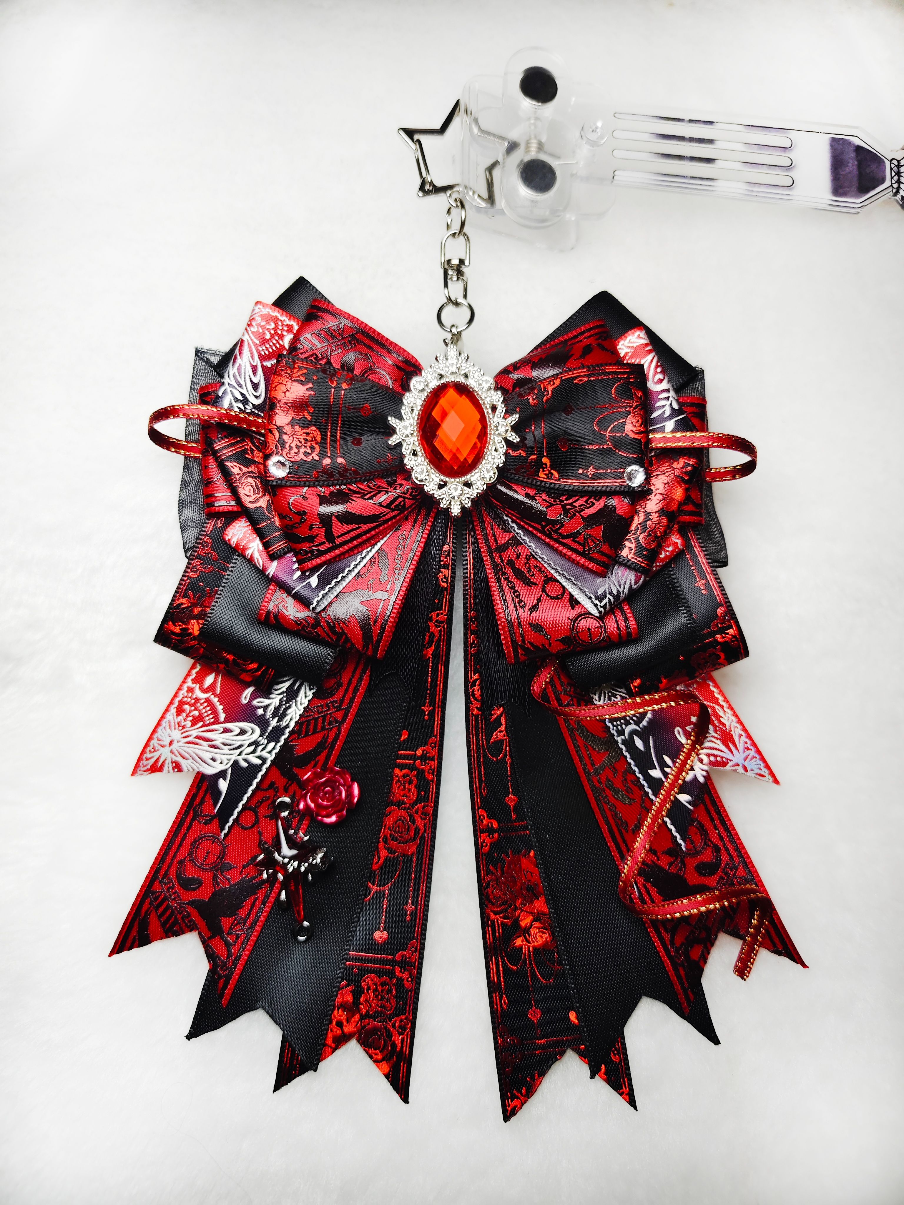 2026/09/01 復刻紅黑＆橘藍款（細節不同），+4款新蝴蝶結，尺寸約16*13cm