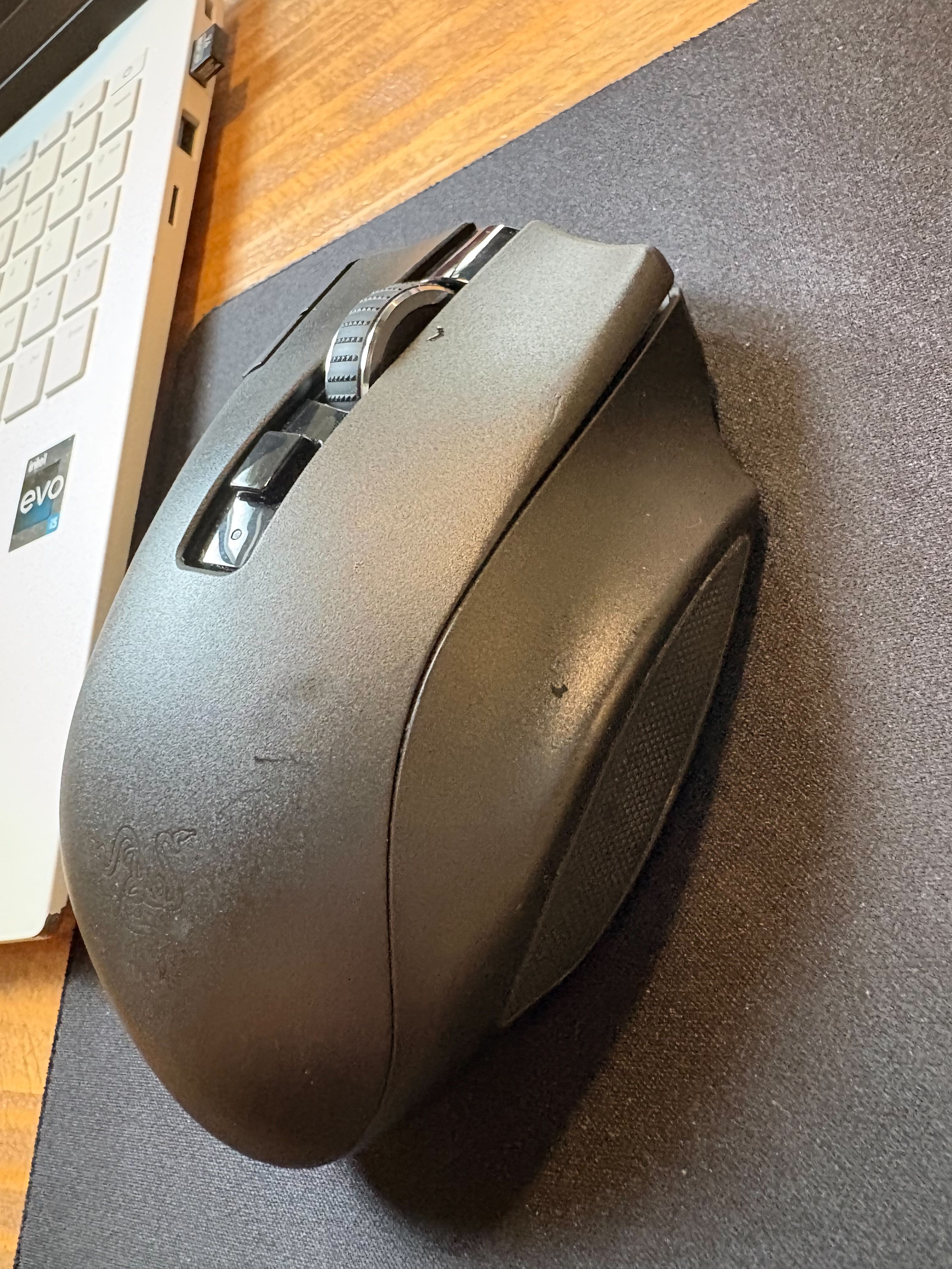 Razer Naga V2 HyperSpeed