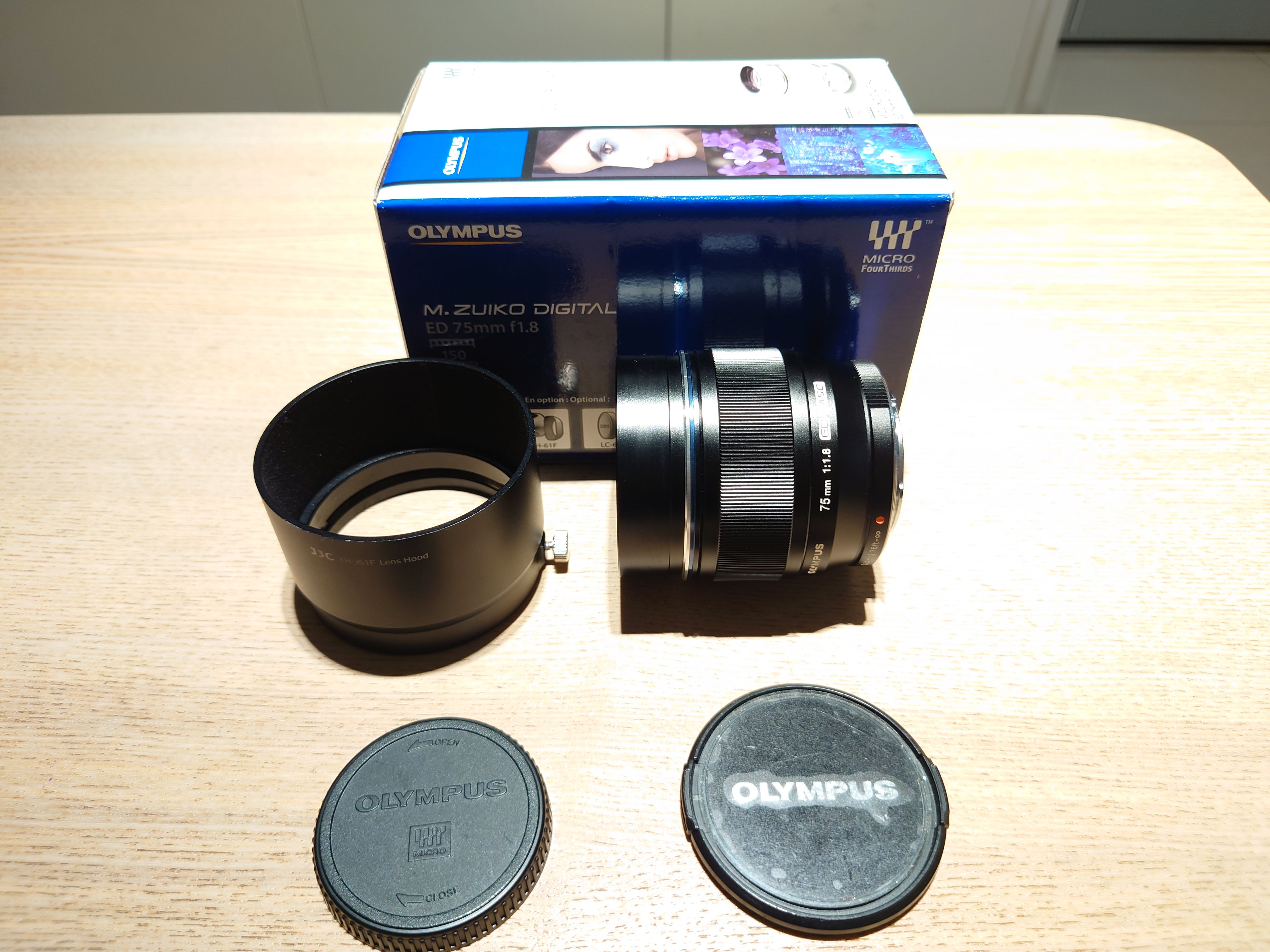 Olympus 75mm f1.8 水貨