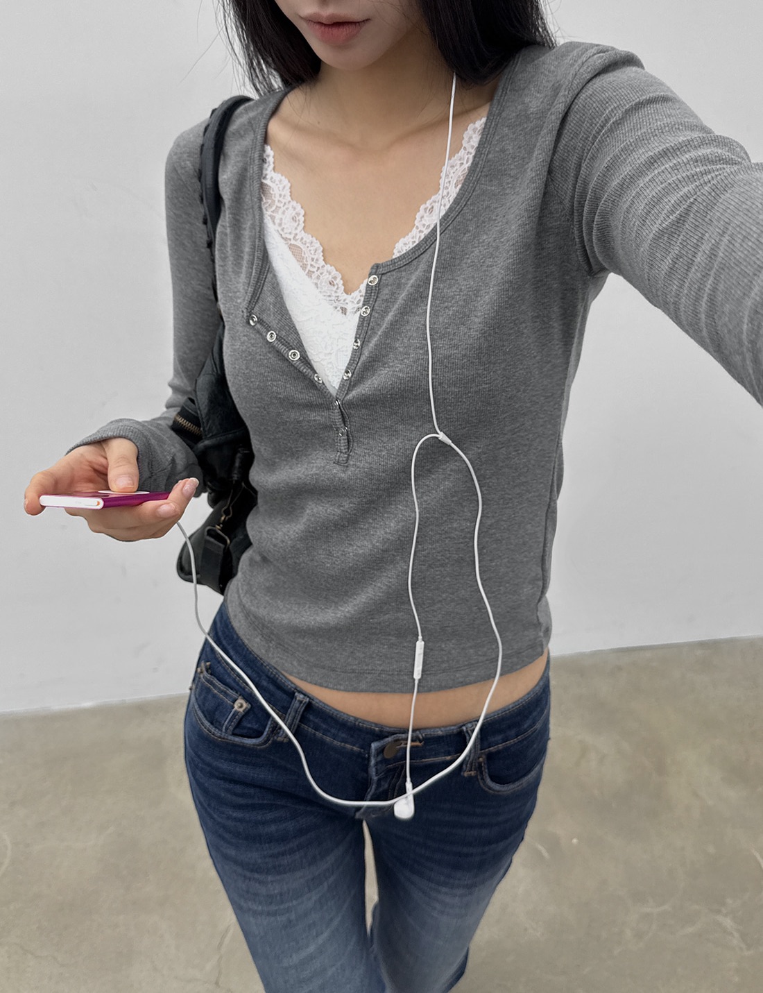 BLACKUP 長袖上衣 더츠비 헨리넥 긴팔티
