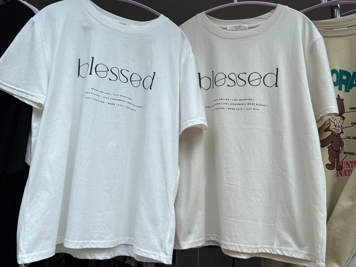 BLESS英文字T