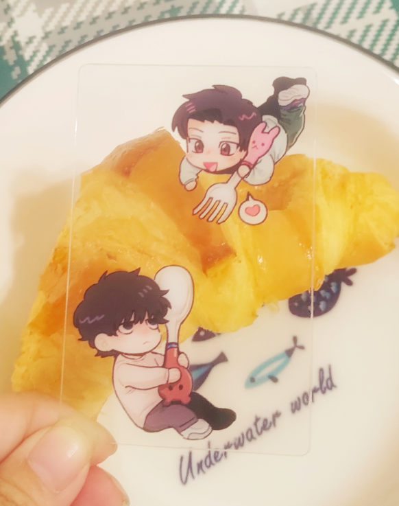小朋友吃飯透卡