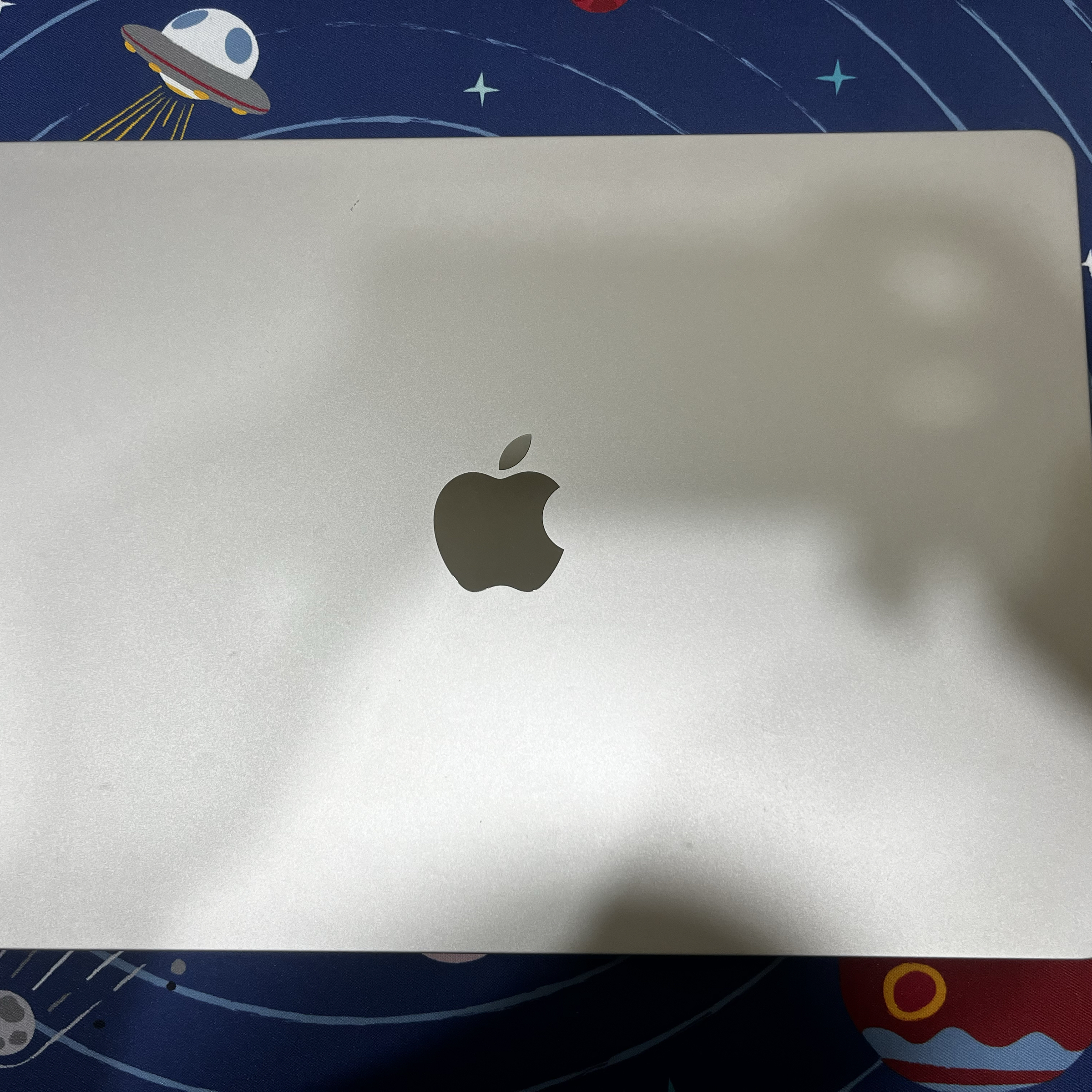 MacBook Air 15 M2 星光色