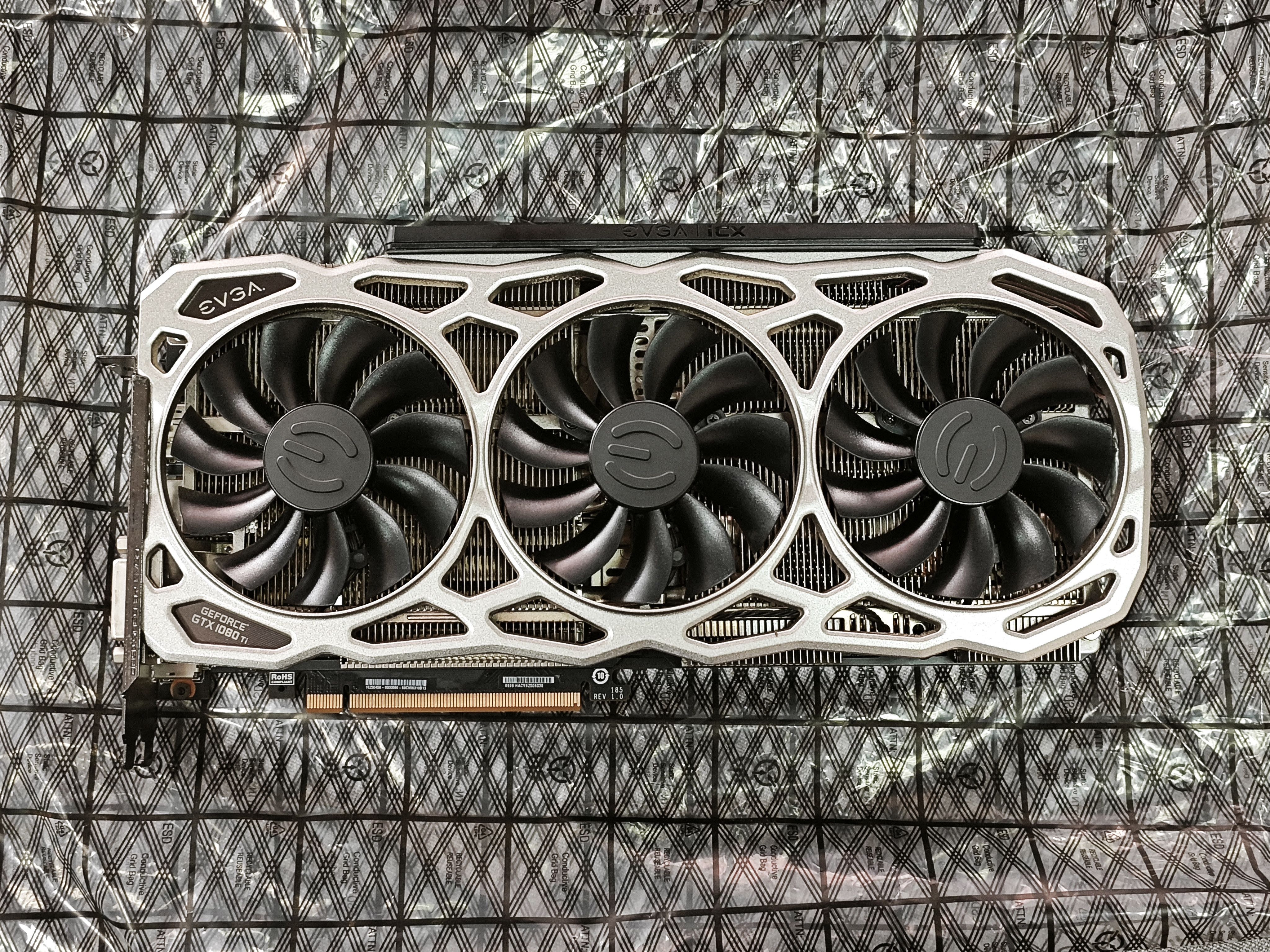 三.EVGA GeForce GTX 1080 Ti FTW3 GAMING （11G-P4-6696-KR）