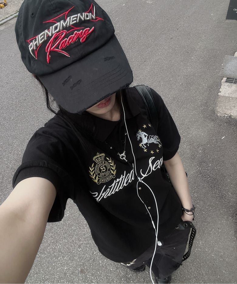 愛豆同款Untitled Crest Polo Crop Short Sleeve 언타이틀 크레스트 폴로 크롭 반팔