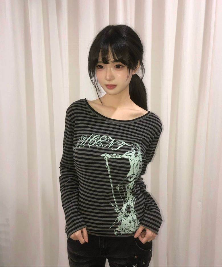 RESA PRINTING STRIPE LONG SLEEVE T 레사 프린팅 스트라이프 롱 슬리브 티