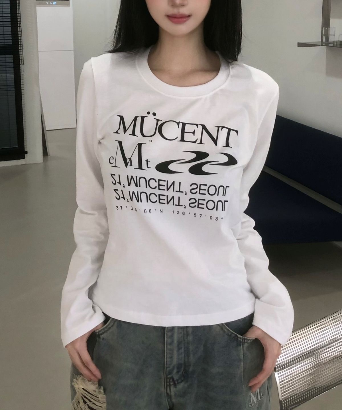 ESSENTIAL LETTERING LONG SLEEVE T （2COLOR） 에센셜 레터링 롱 슬리브 티 （