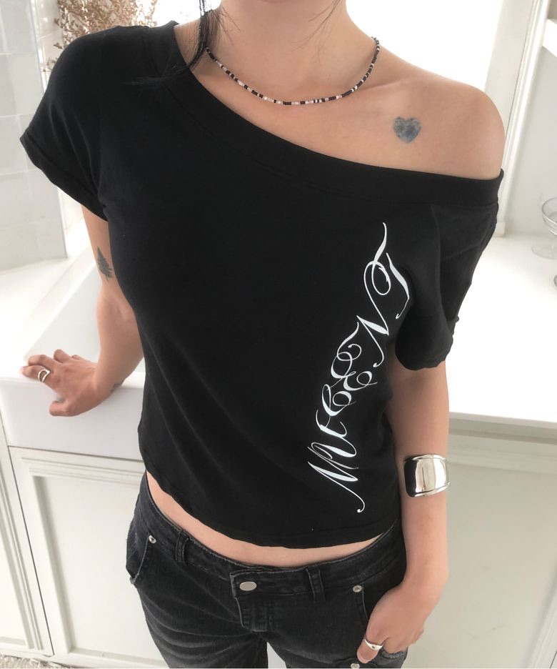 ETHER ANGEL WINGS ONE SHOULDER HALF T （2COLOR） 에테르 엔젤 윙스 원 숄