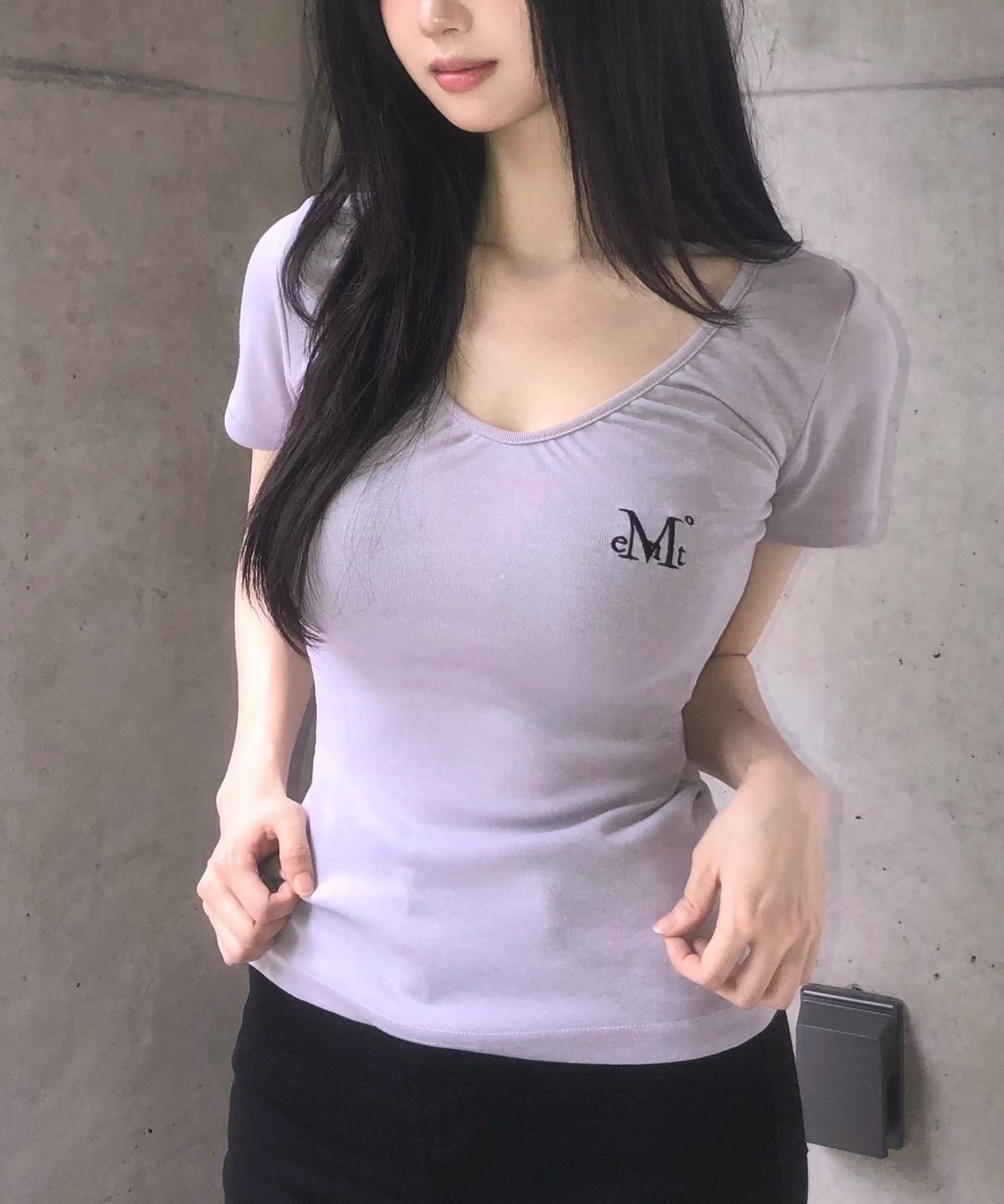 MOVER V NECK SHIRRING HALF T （4COLOR） 모베르 브이넥 셔링 반팔 티 （4컬러）