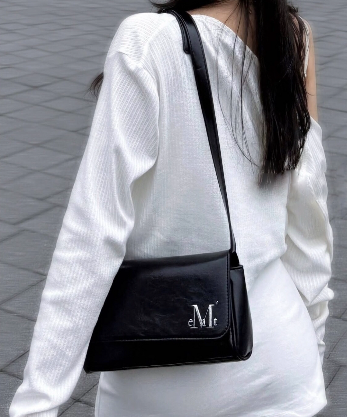 BANON SILVER STITCH SQUARE SHOULDER BAG UNISEX 바논 은장 사각 숄더백