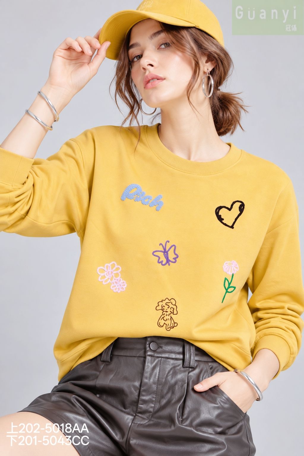 各種感覺刺繡圓領黃色Ｔ恤衛衣長袖上衣