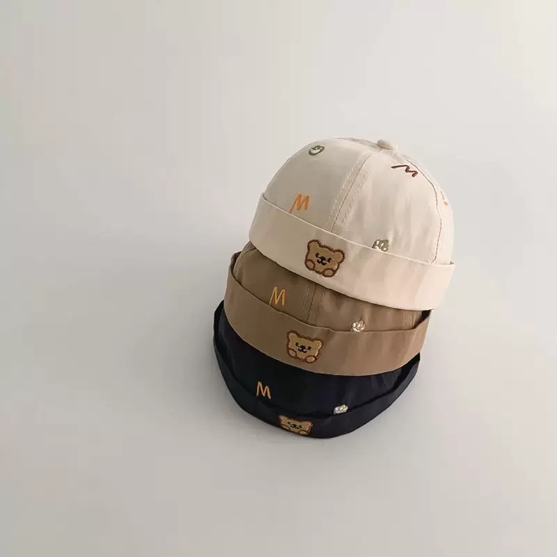 刺繡字母小熊小圓帽