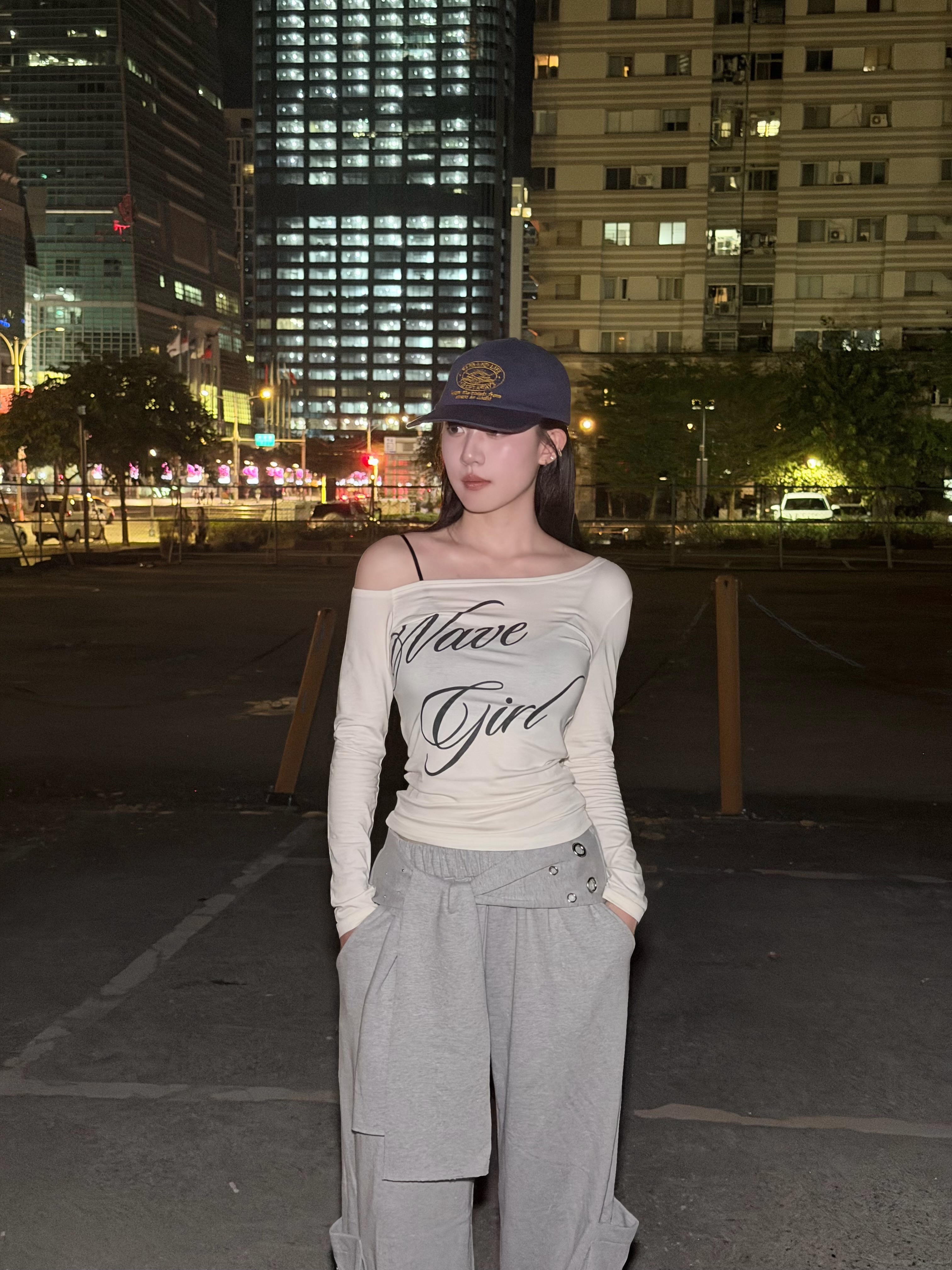 T11 Wave girl斜肩長袖